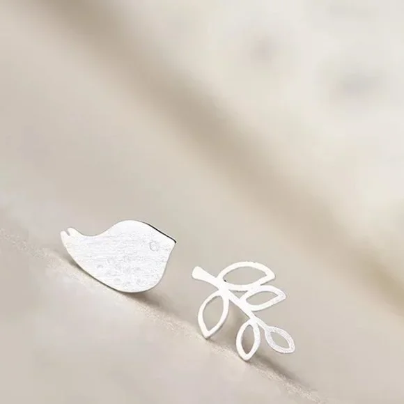 S925 Bird Leaf Stud Earrings - Picture 4 of 9
